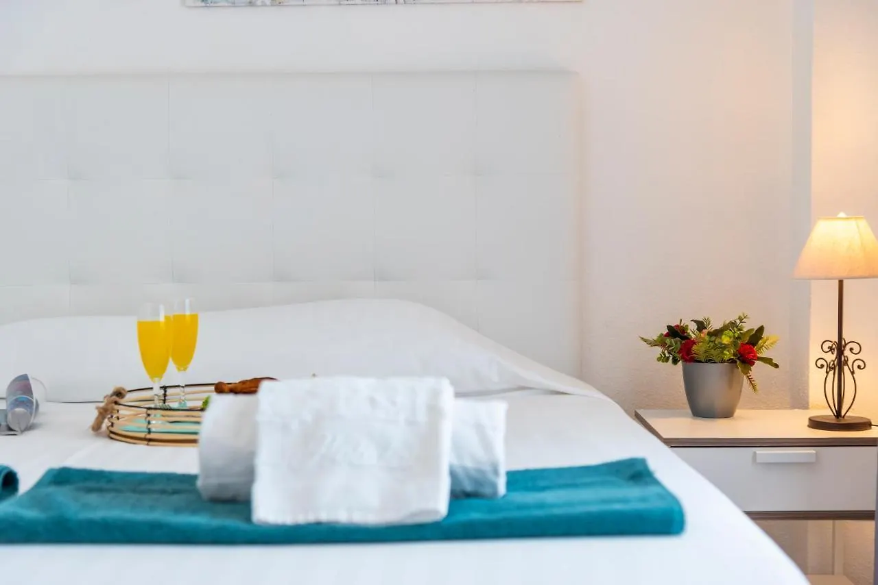 Apartment 1314 Fabulous 2 Bedroom Accommodation Roof Terrace Callao Salvaje Spanien